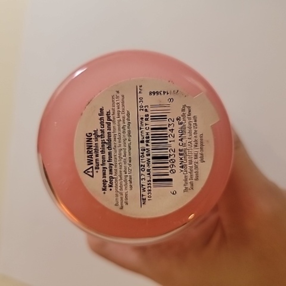 Yankee candle Fresh cut Roses - Picture 3 of 4